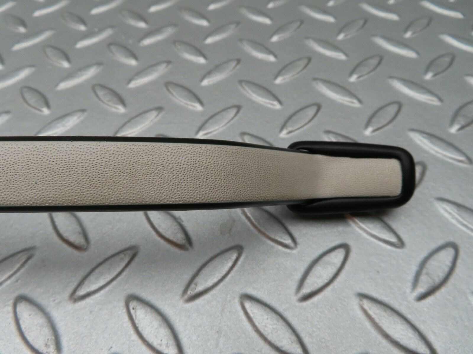 3875 Mercedes-Benz S123 200T Wagon Interior Roof Grab Handle Front