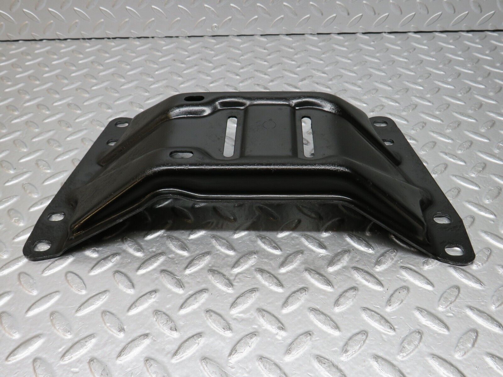 0051 Mercedes-Benz W116 350SE Gearbox Mount Bracket