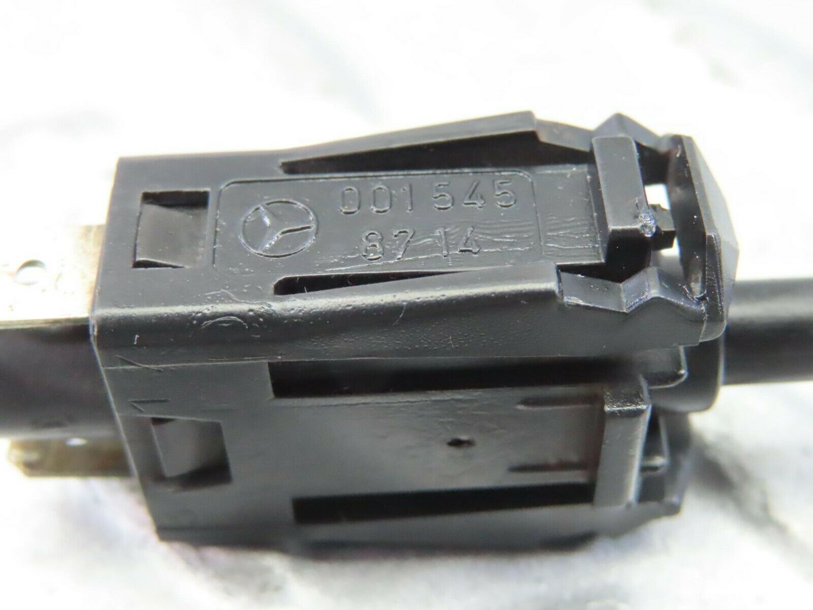9458 Mercedes-Benz C124 300CE Coupe Door Contact Switch 0015458714