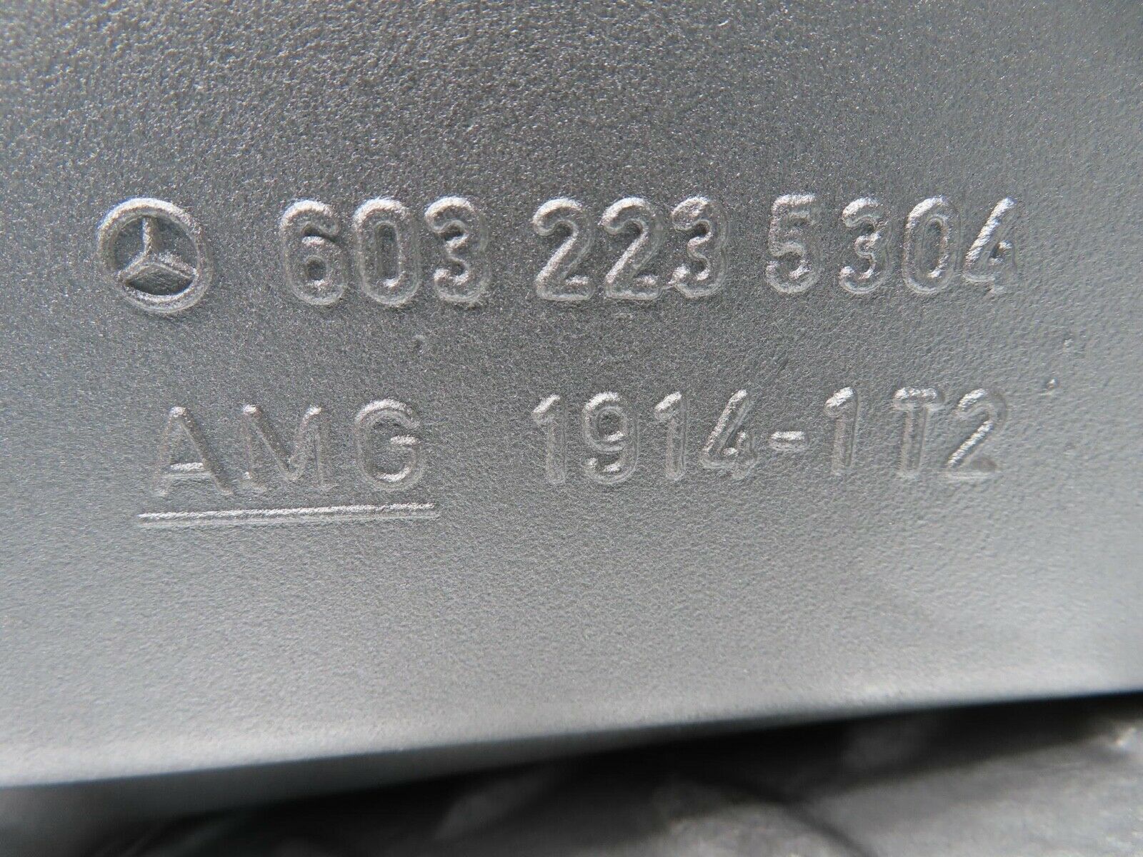 15092 Mercedes-Benz W140 S320 Engine Mount Bracket Right Side 6032235304