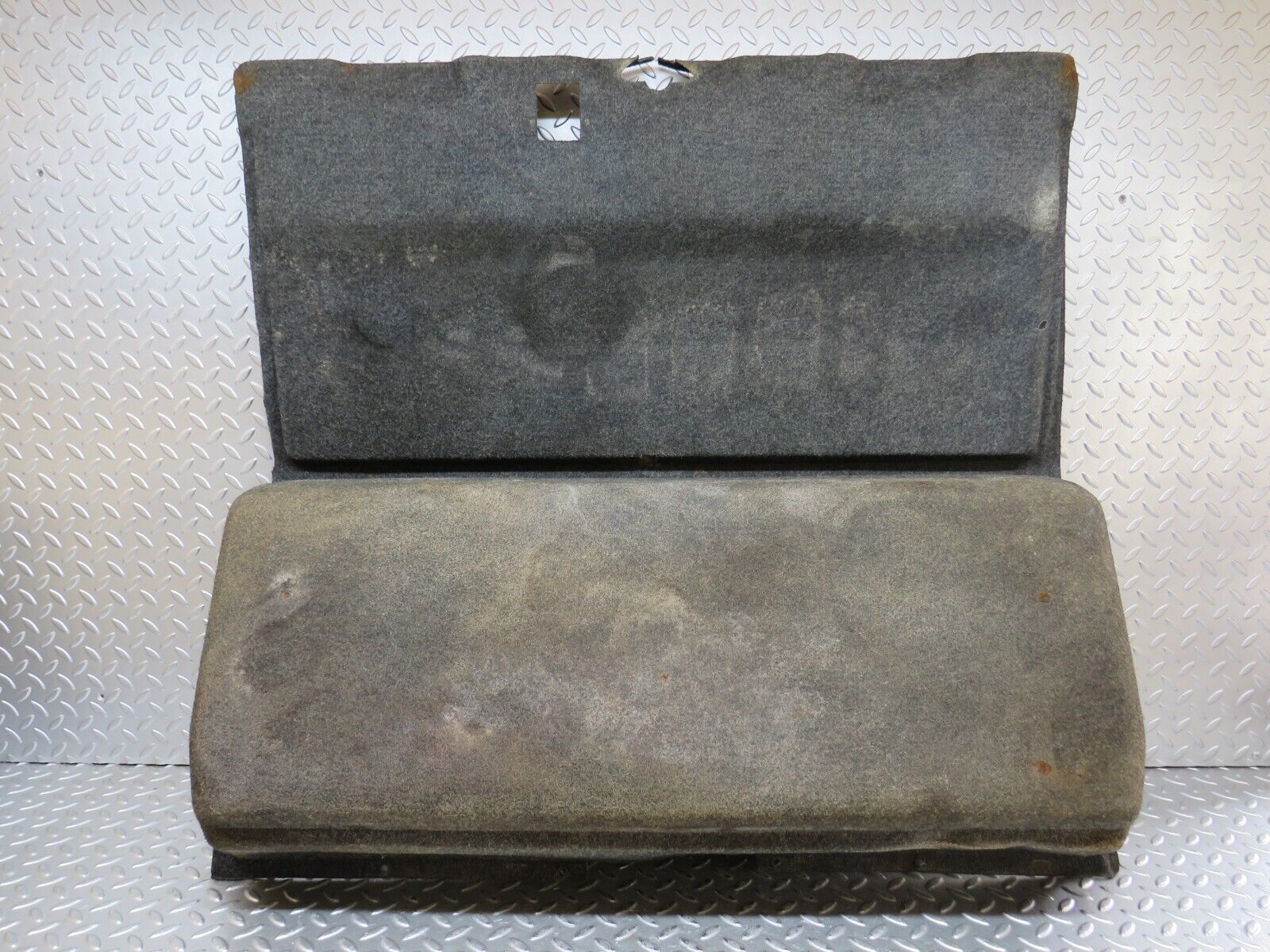 27570 Mercedes-Benz S124 300TE Wagon Trunk Floor Carpet