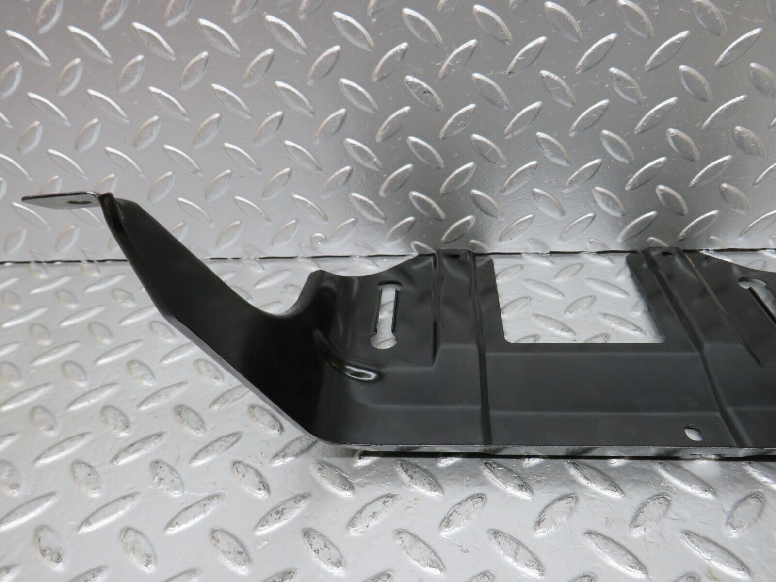 24861 Mercedes-Benz W140 S320 Dash Console Support