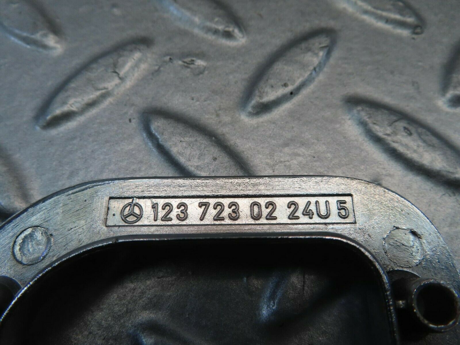 11596 Mercedes-Benz C123 230CE Coupe Right Chrome Door Latch Trim 1237230224