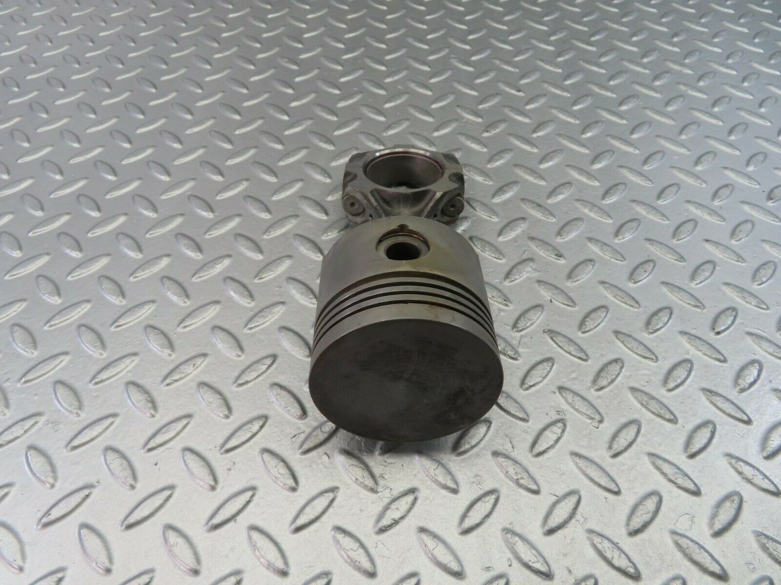 10164 Mercedes-Benz W108 Piston With Connecting Rod 86.49 mm 1300380201