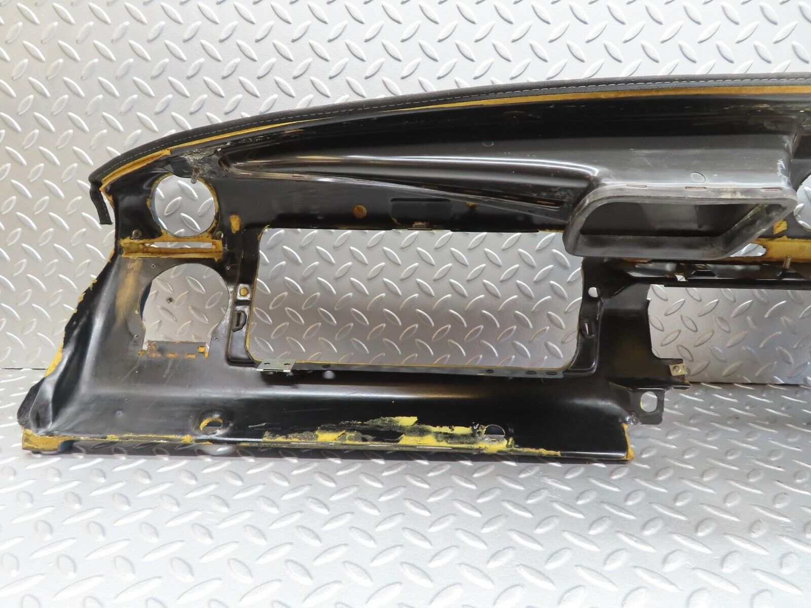 14097 Mercedes-Benz C107 280SLC Dashboard Blue LHD