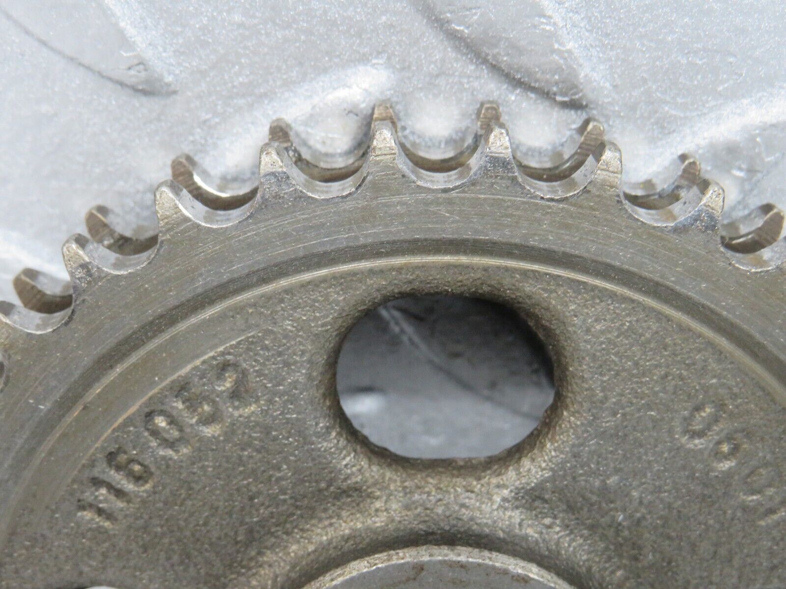 37608 Mercedes-Benz W109 300SEL Camshaft Timing Gear 1160520601