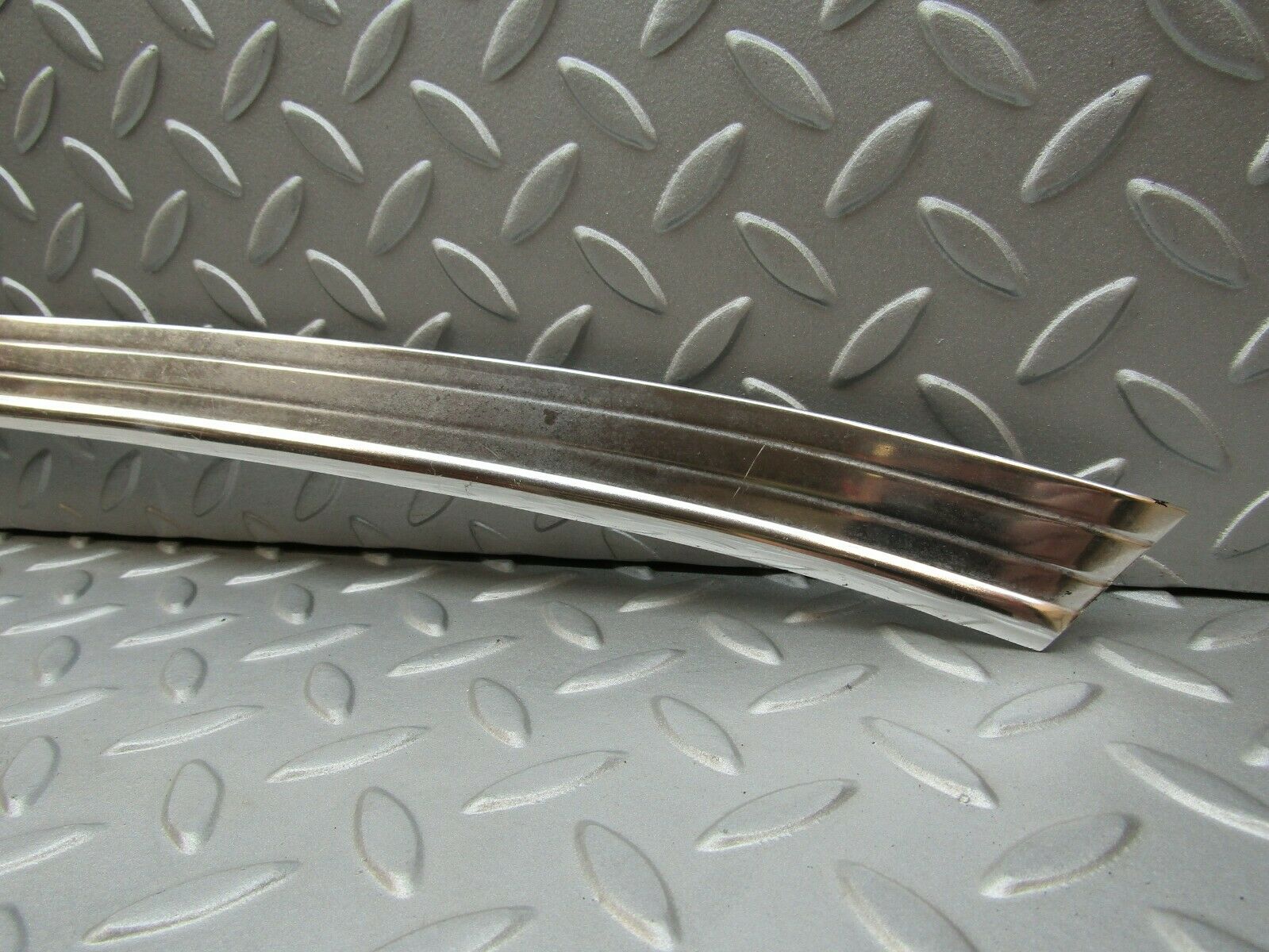 3320 Mercedes-Benz W115 220D Rear Left C Pillar Chrome Moulding