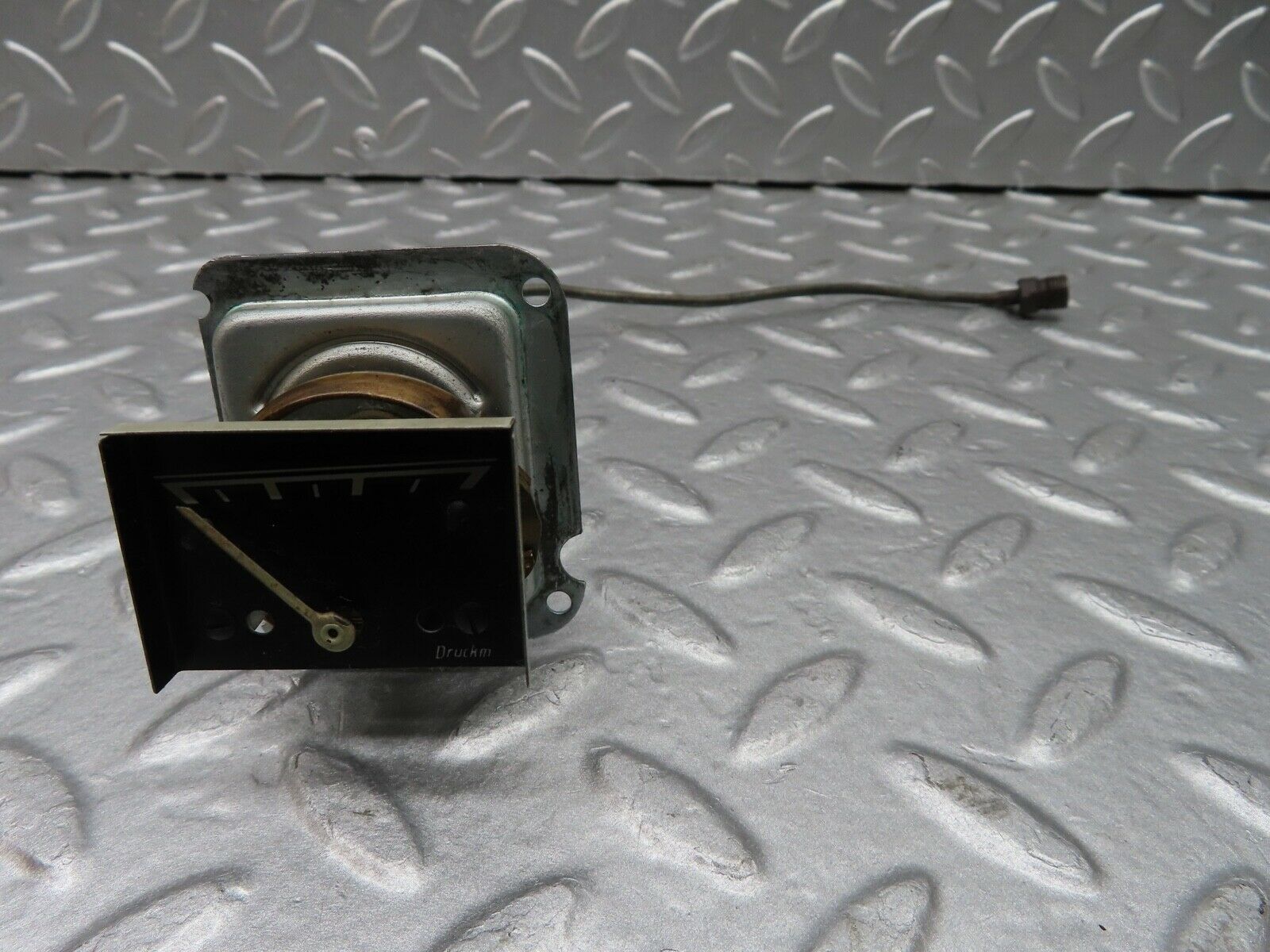 19810 Mercedes-Benz W120 W121 Ponton Oil Pressure Gauge