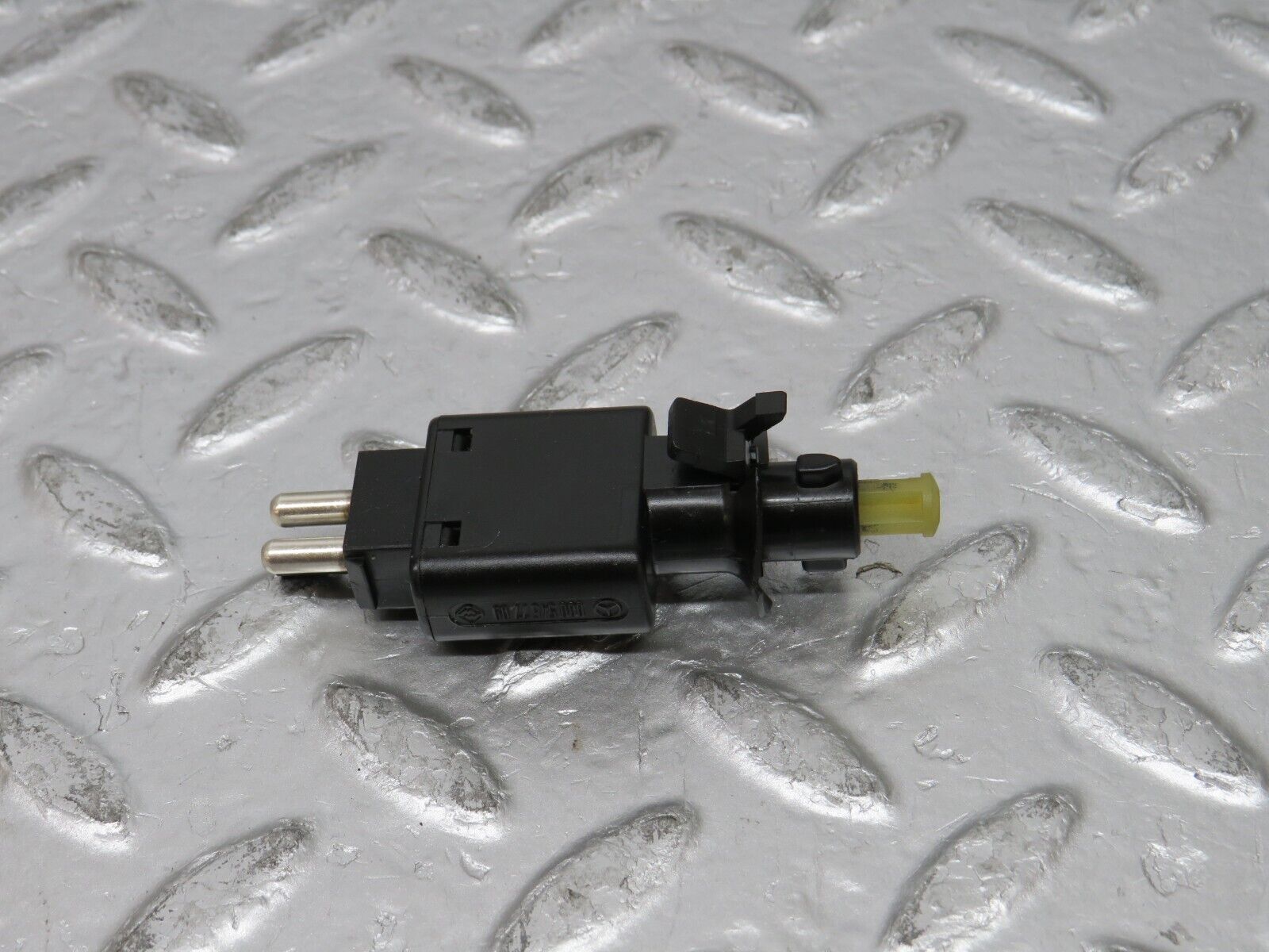 31780 Mercedes-Benz W201 190LE 1.8L Brake Light Switch 0005457709