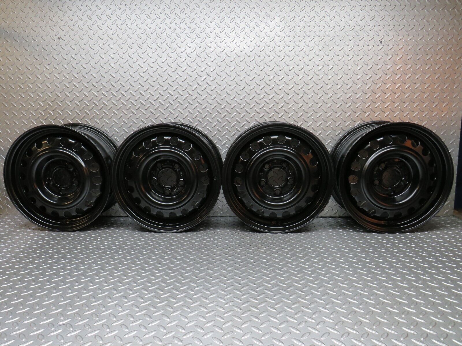 31918 Mercedes-Benz Steel Wheel Set 6.5Jx15H2 ET49 5x112 1244001002