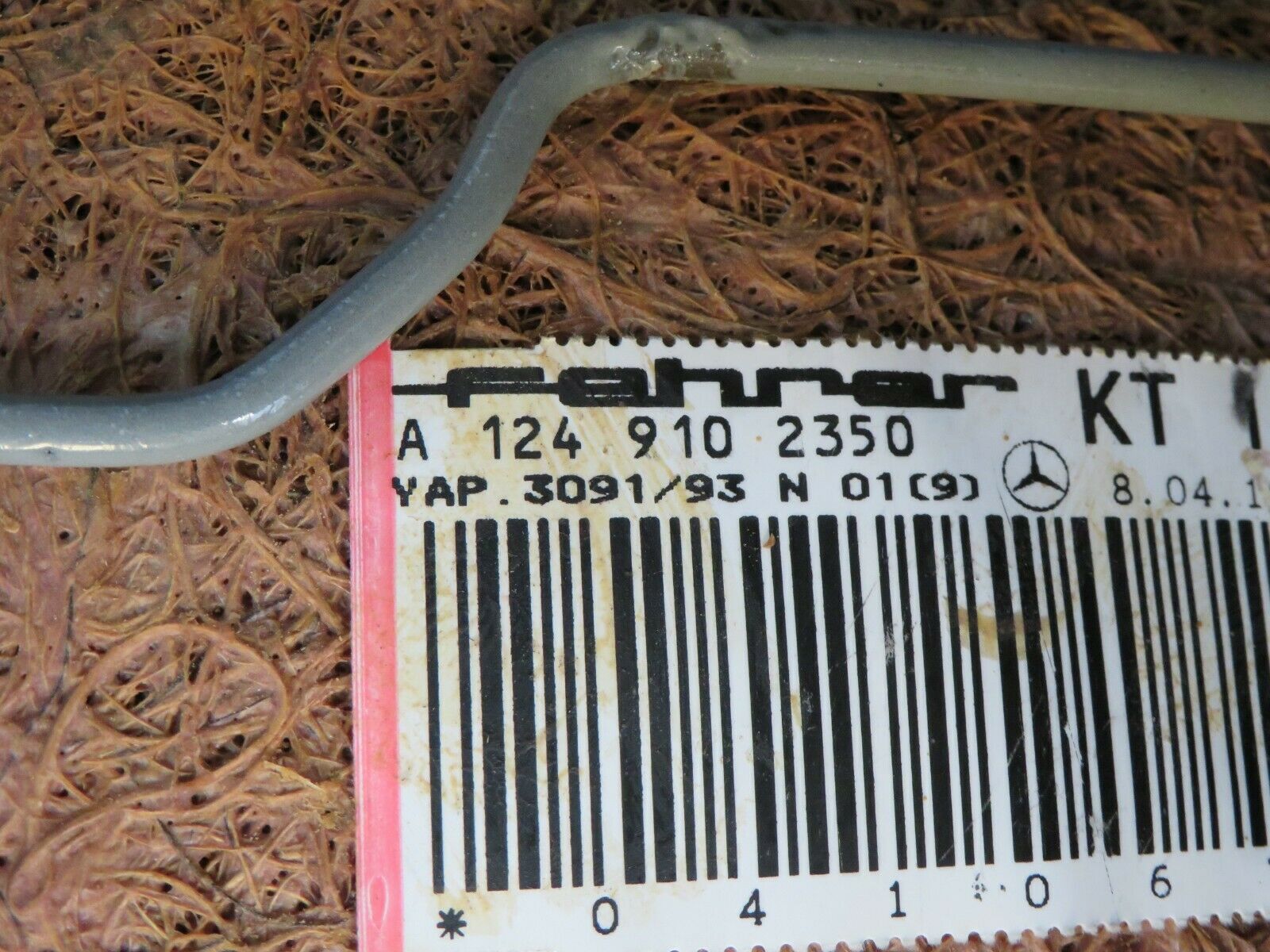 22383 Mercedes-Benz C124 E220 Coupe Front Left Seat Leather Grey 1249102350