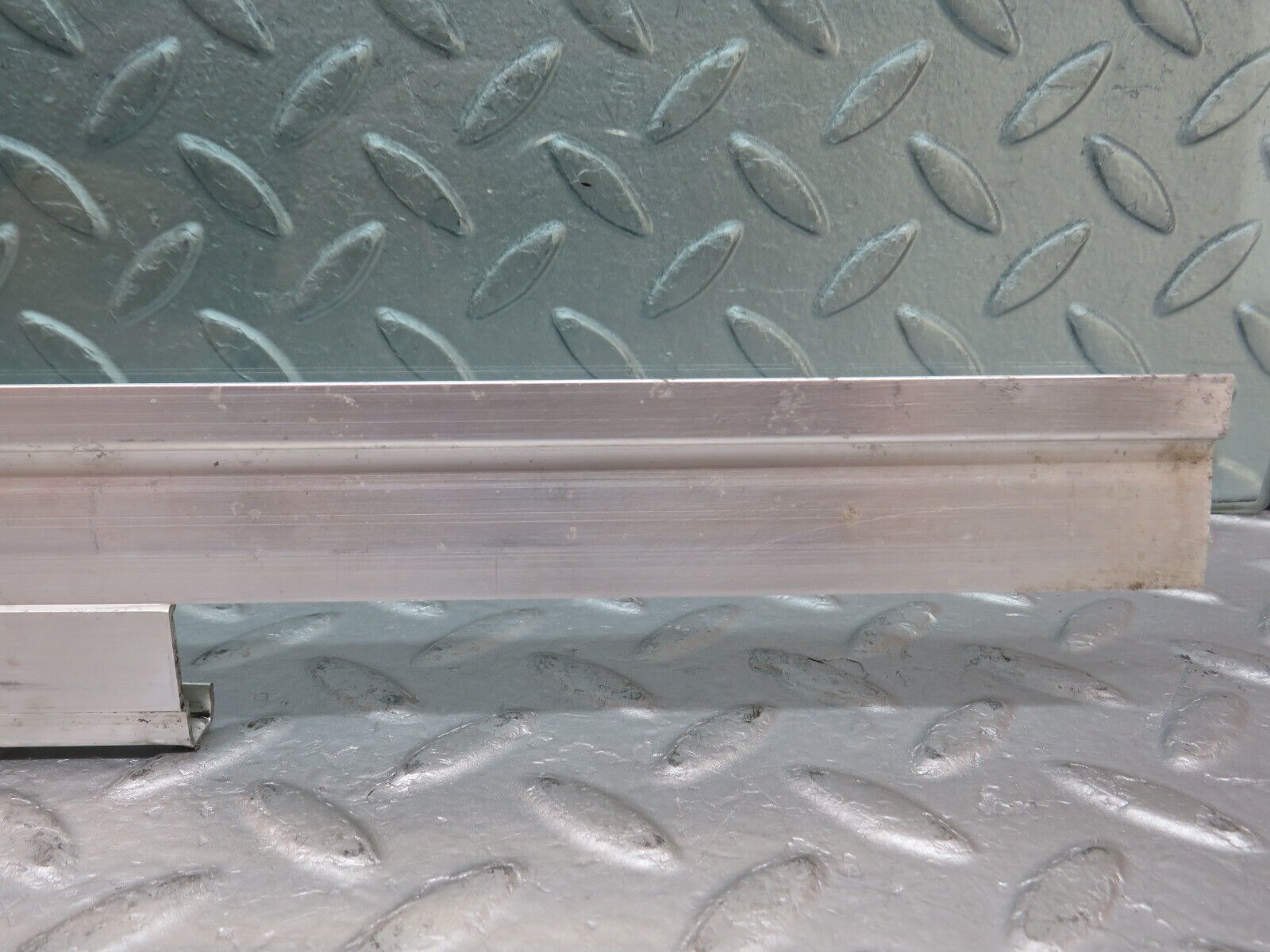 36039 Mercedes-Benz W126 420SE Rear Right Door Window Glass