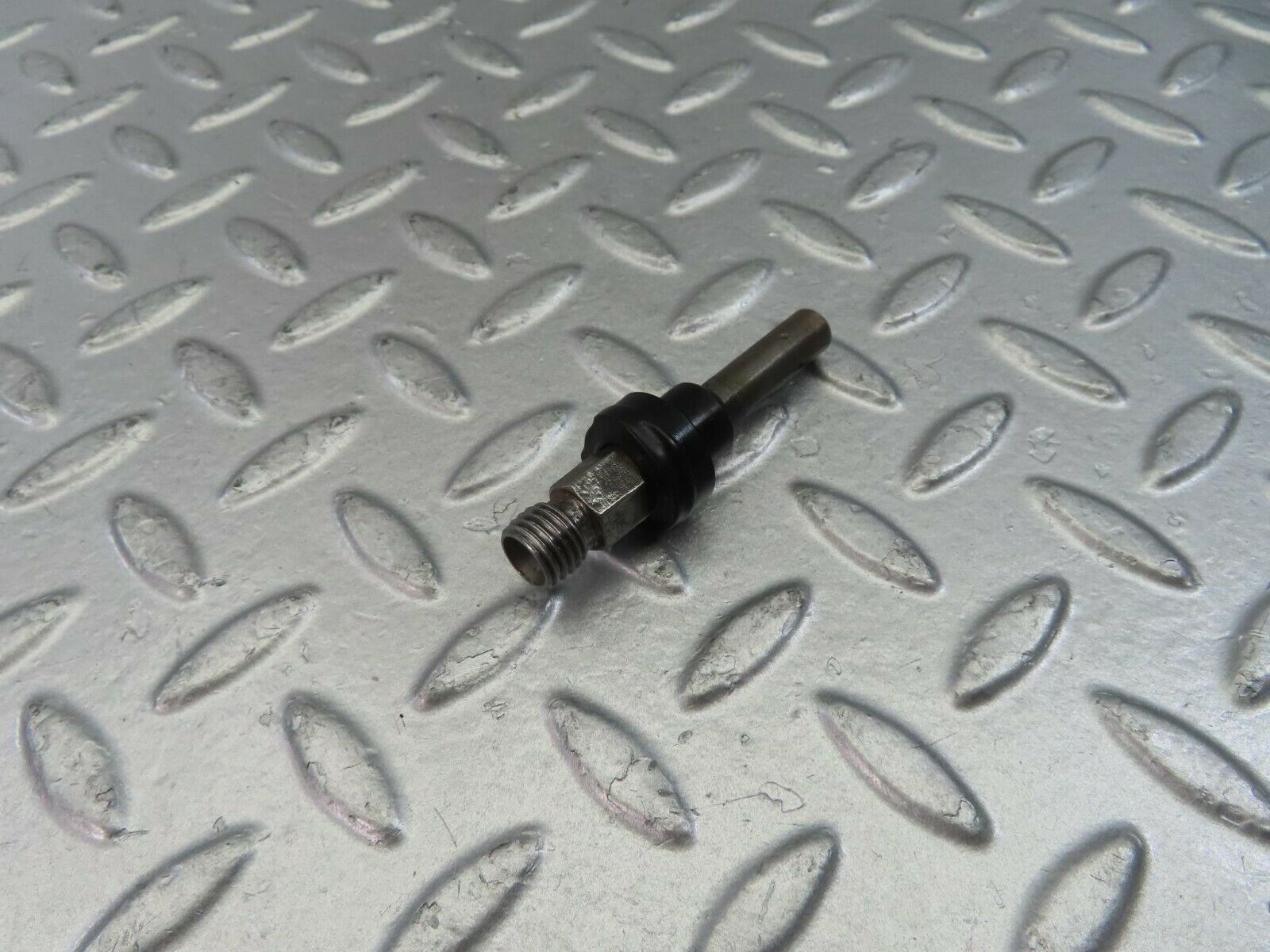 10795 Mercedes-Benz W123 230E Fuel Injector Bosch