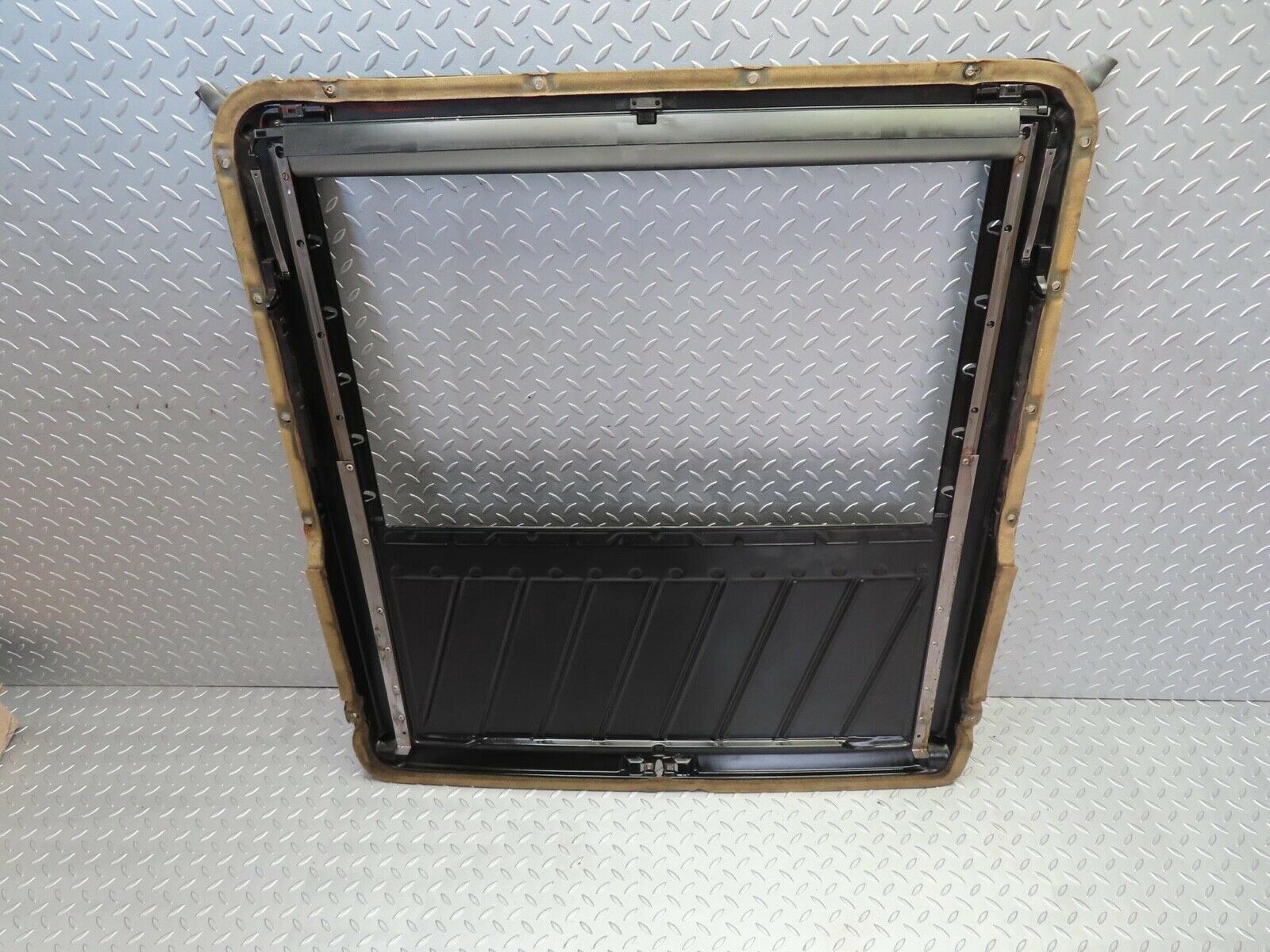 14796 Mercedes-Benz W201 190E Power Sunroof Frame