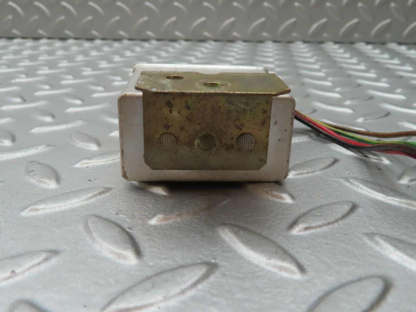 4189 Mercedes-Benz S123 200T Wagon Fuel Pump Relay 0015452705