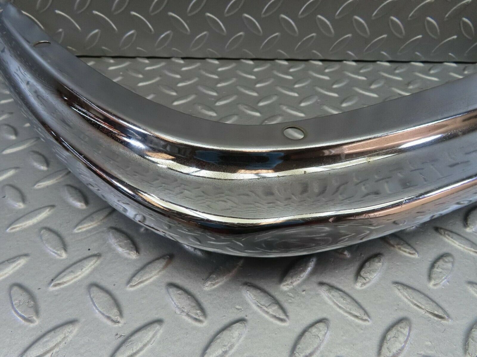 10615 Mercedes-Benz W108 Front Left Upper Bumper Corner