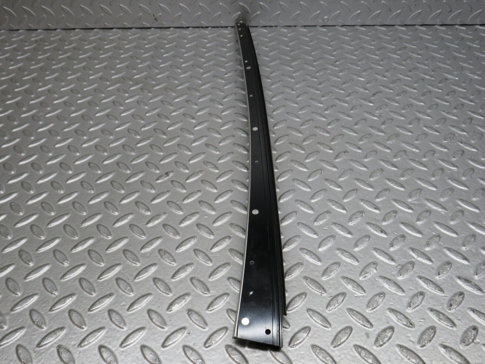 39657 Mercedes-Benz R129 320SL Coupe A Pillar Chrome Trim Cover Left Side