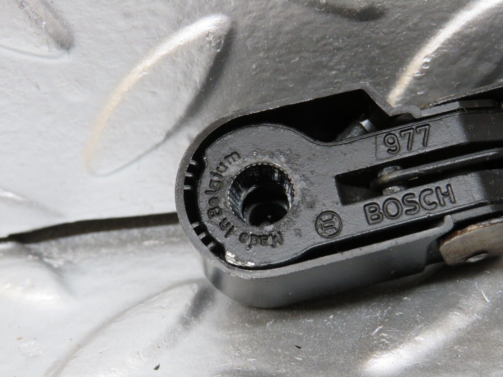 25008 Mercedes-Benz W140 S320 Headlight Wiper Arm Left Bosch