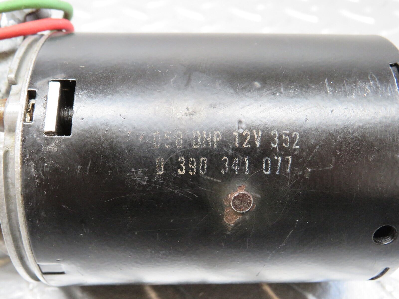 26923 Mercedes-Benz W123 240D Wiper Motor Bosch 0390341077