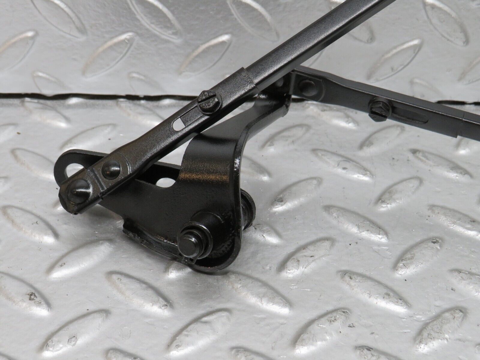 28081 Mercedes-Benz W123 280E Accelerator Pedal With Linkage