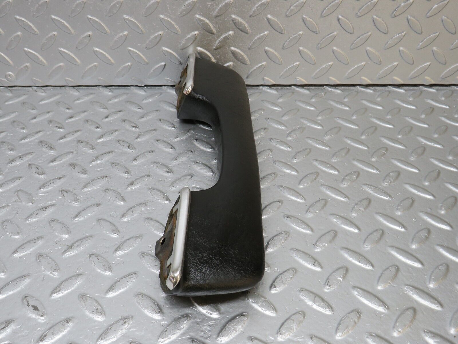 40553 Mercedes-Benz W123 300D Front Right Interior Door Handle Black 1239702001