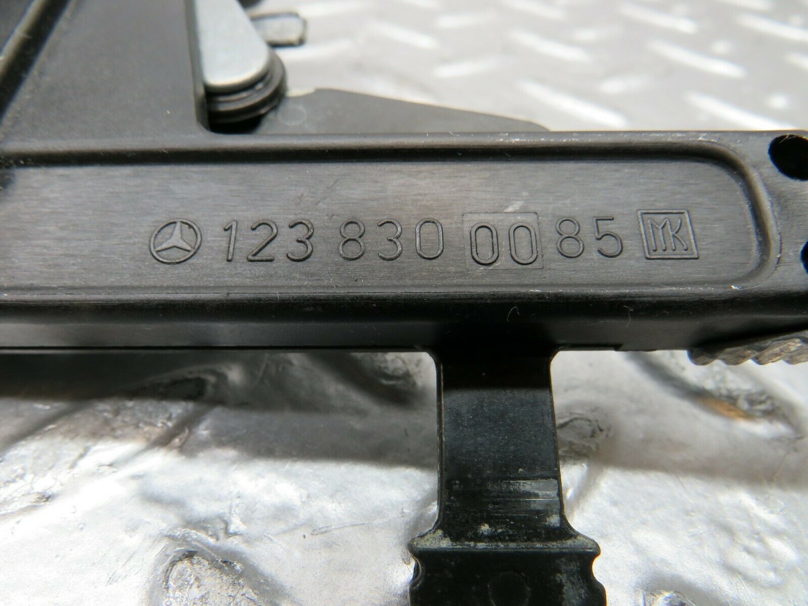 22972 Mercedes-Benz C123 230CE Coupe Heater Control Switch 1238300085