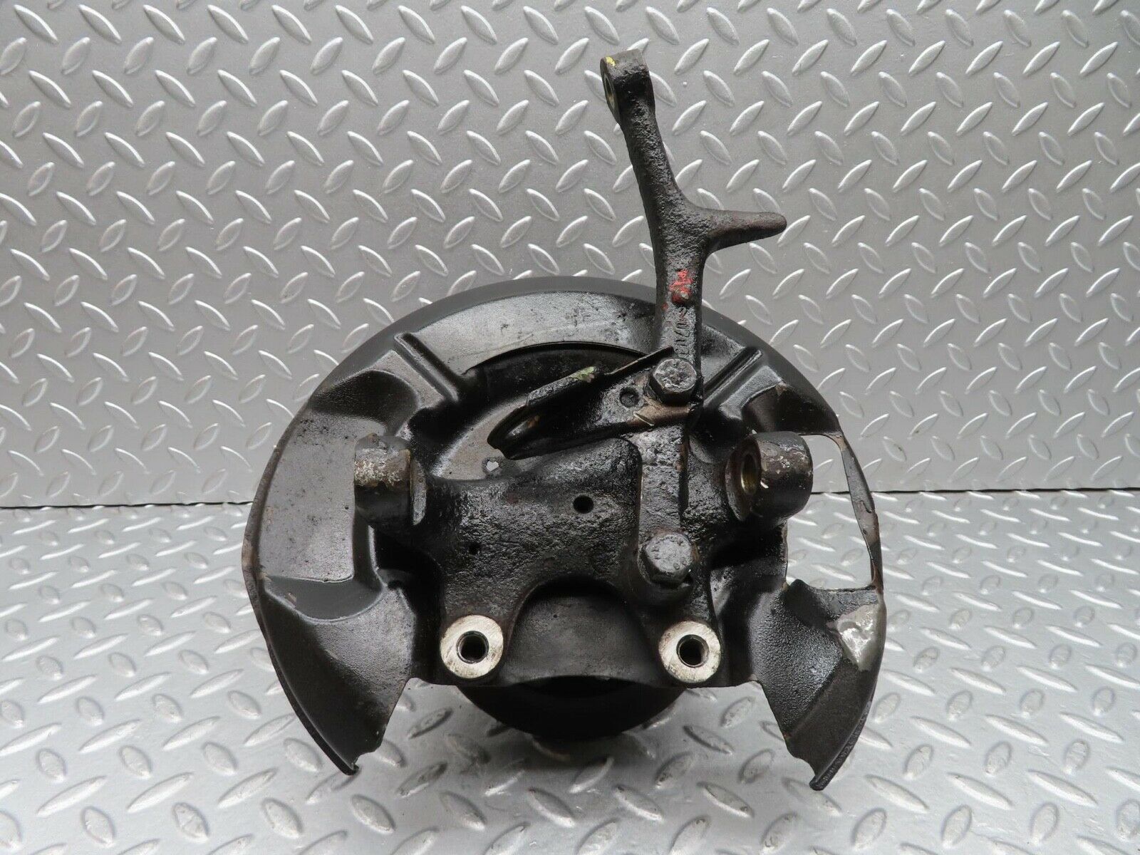 14171 Mercedes-Benz C107 280SLC Wheel Hub Front Right