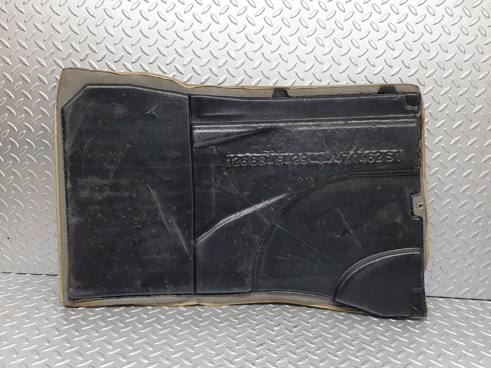 41137 Mercedes-Benz W126 300SE Front Left Floor Carpet Mat 1266846429