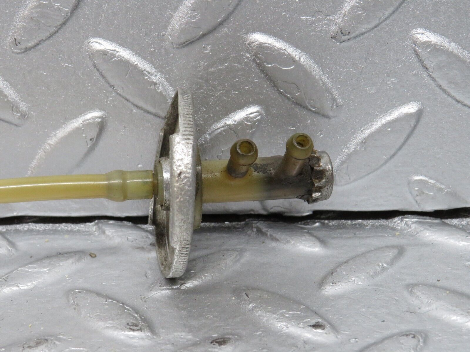 40465 Mercedes-Benz W110 230 Windscreen Washer Reservoir Cap Hose Pipe