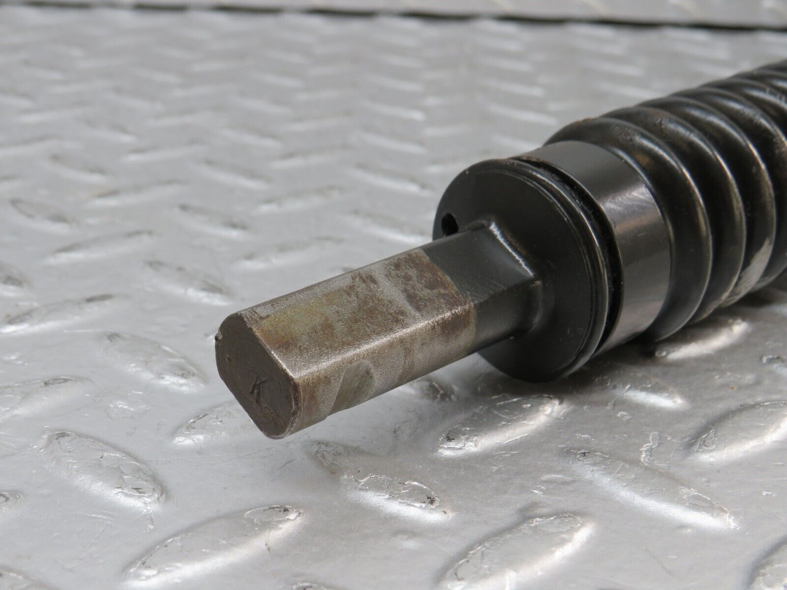 36368 Mercedes-Benz W126 420SE Steering Column Lower Shaft 1264620146