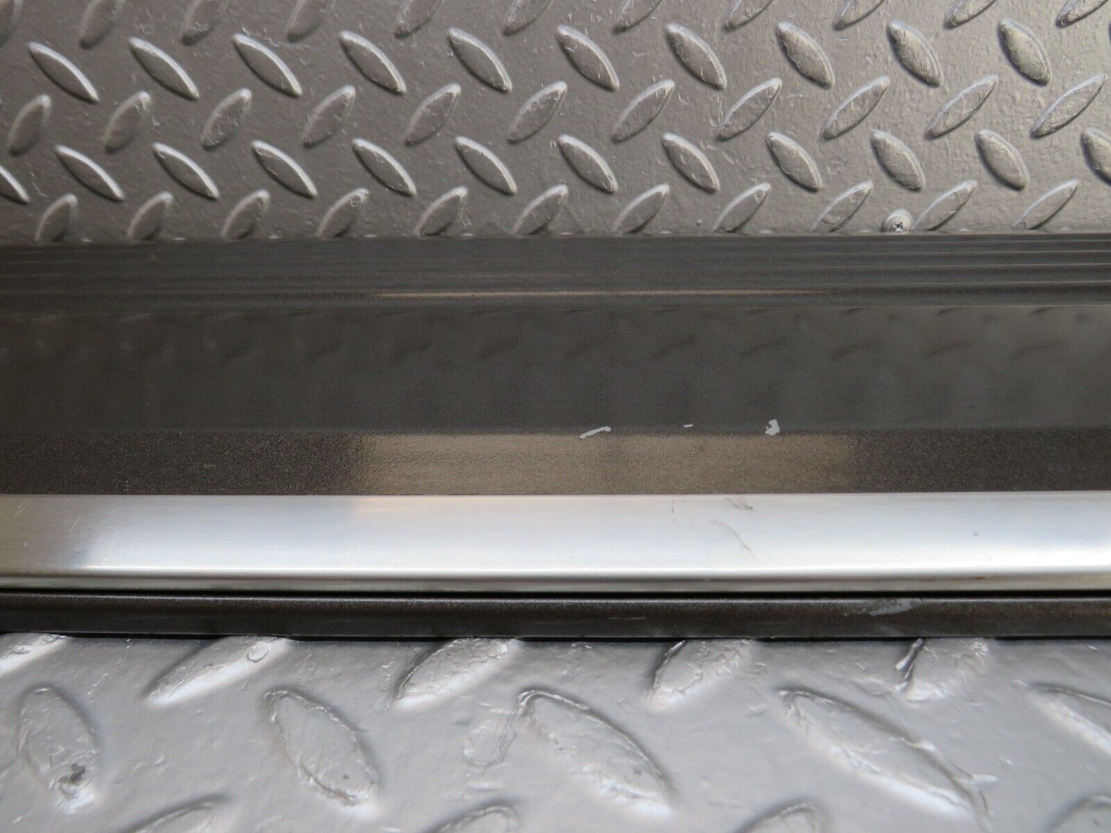 34267 Mercedes-Benz C126 380SEC Coupe Left Door Lower Moulding Trim 1266901140