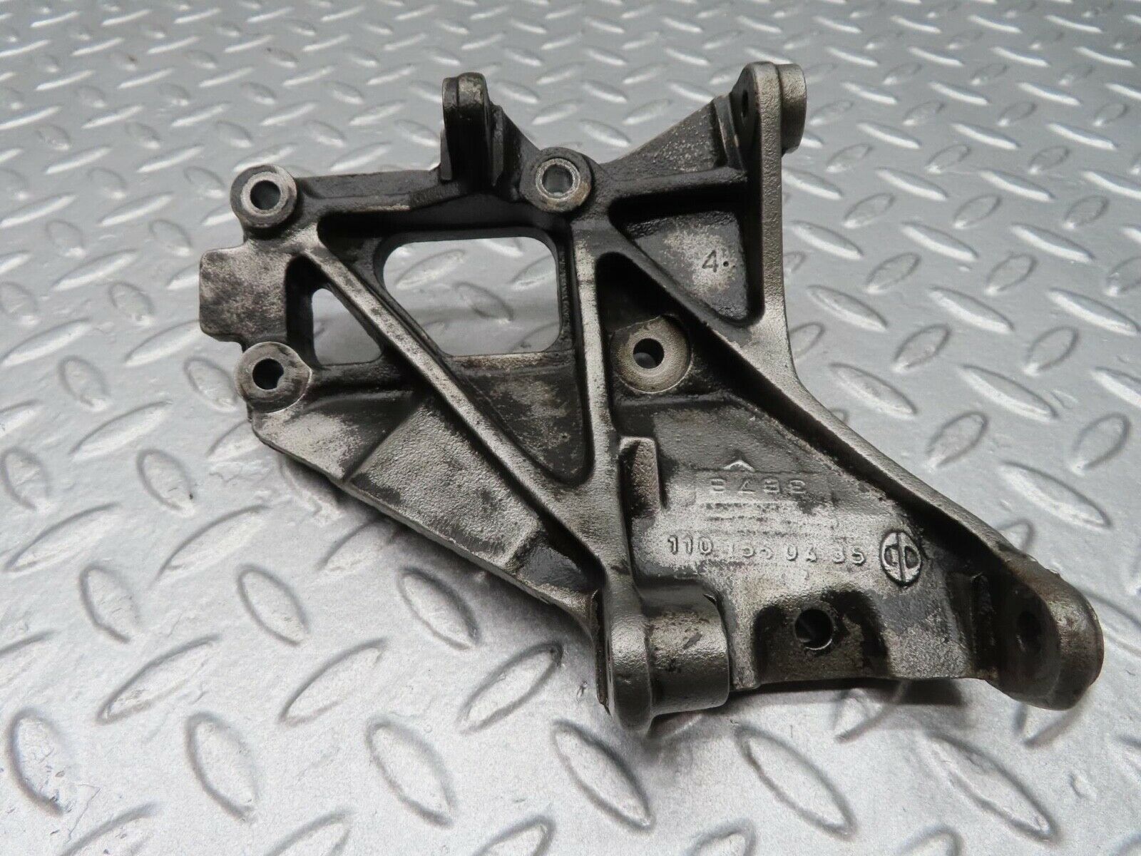 14063 Mercedes-Benz C107 280SLC Alternator Generator Bracket 1101550435