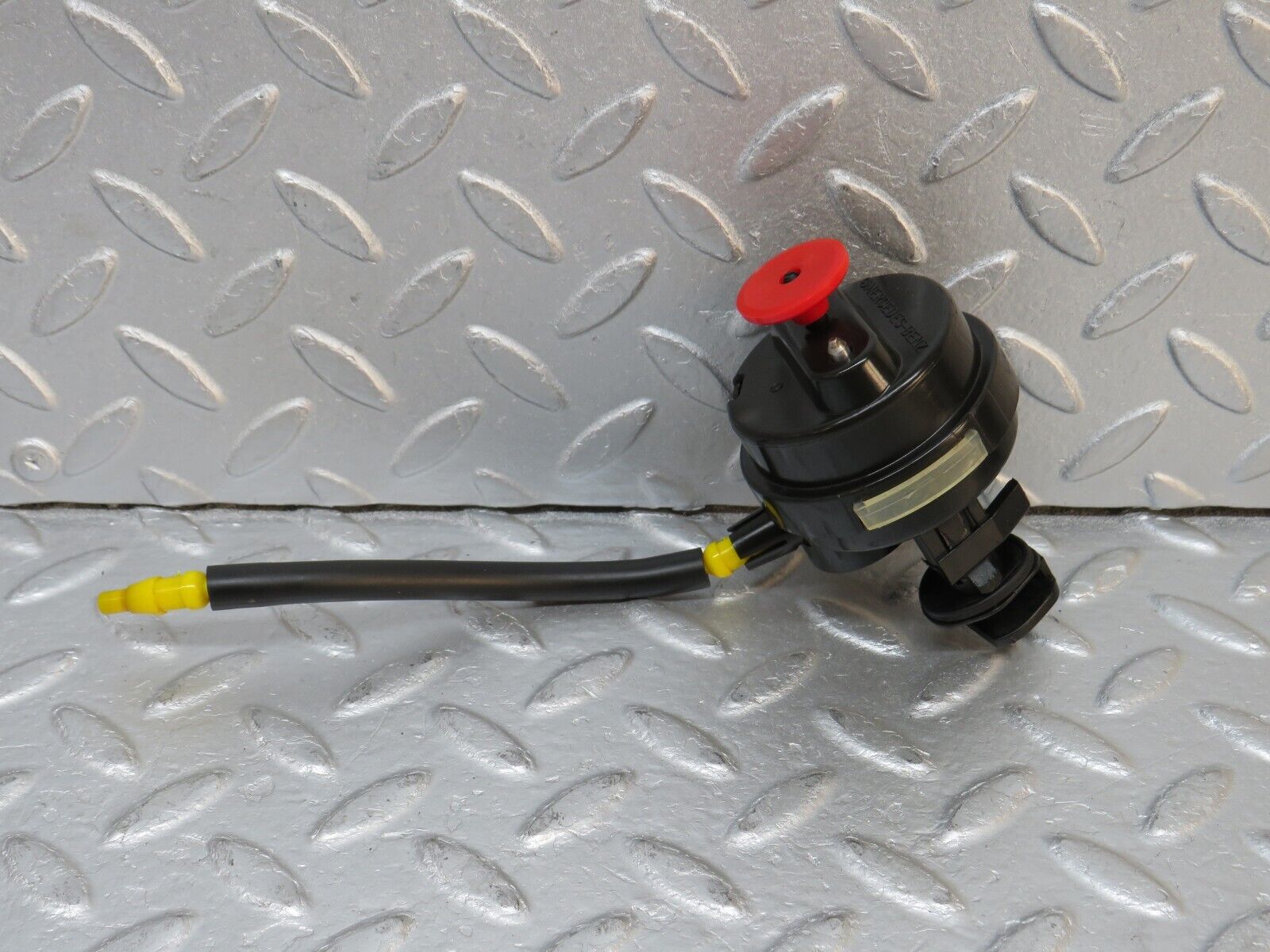 38265 Mercedes-Benz R129 280SL Coupe Fuel Tank Flap Cap Vacuum Actuator