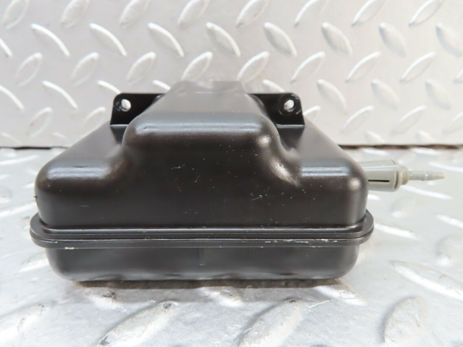 19323 Mercedes-Benz C140 CL420 Coupe Air Vacuum Expansion Tank 1298050019