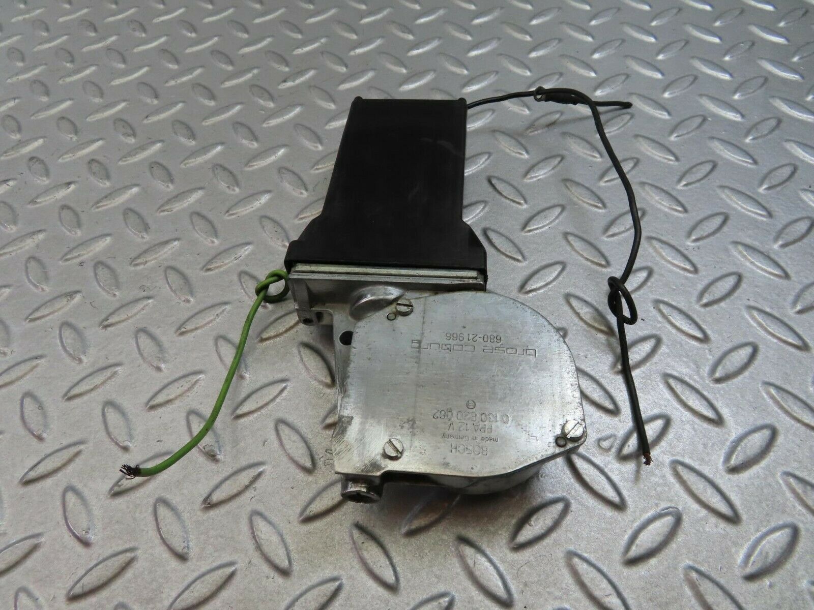 8257 Mercedes-Benz W116 Rear Right Window Regulator Motor 0130820062