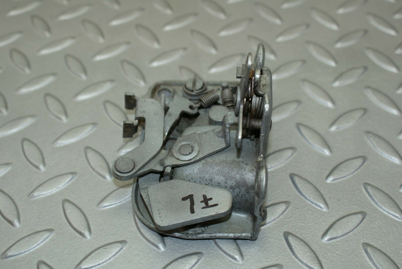 3121 Mercedes-Benz W115 220D Front Left Door Lock Mechanism