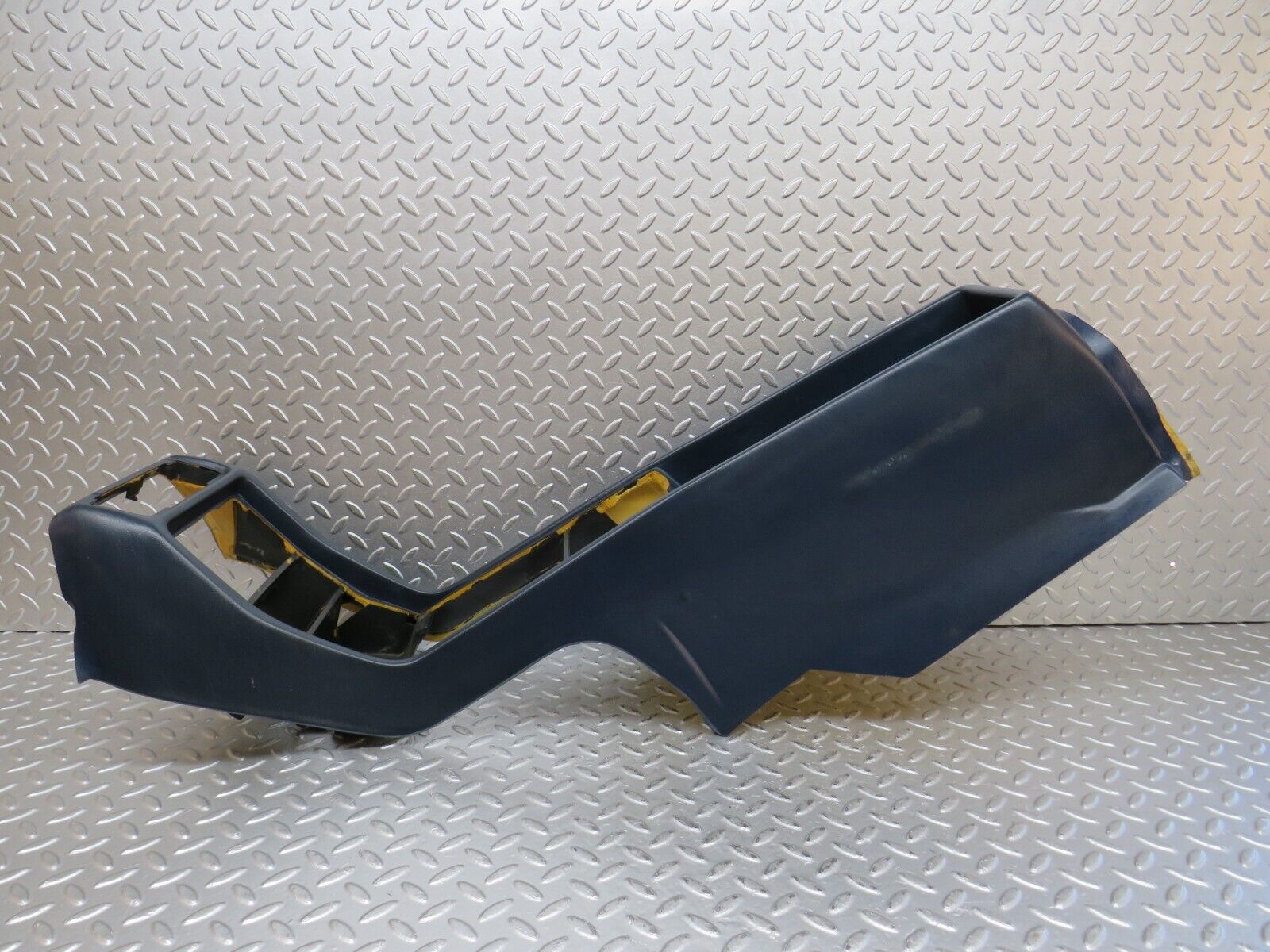 31925 Mercedes-Benz W123 230E Centre Console Blue