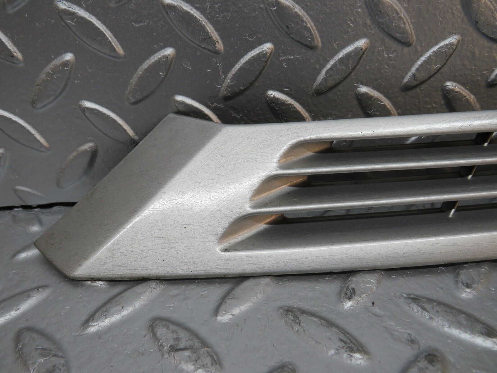 31724 Mercedes-Benz W201 190LE 1.8L C Pillar Exterior Cover Right Side 2016980289