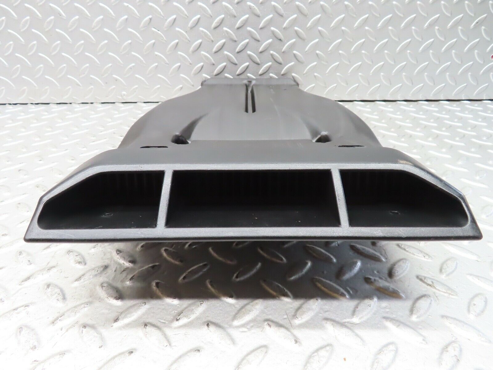 19300 Mercedes-Benz C140 CL420 Coupe Rear Air Duct 1408310046