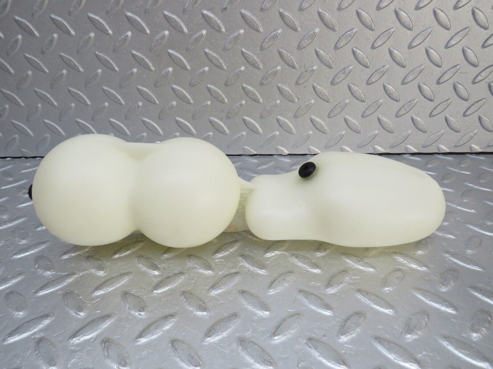 37006 Mercedes-Benz C126 420SEC Coupe Vacuum Reservoir Tank