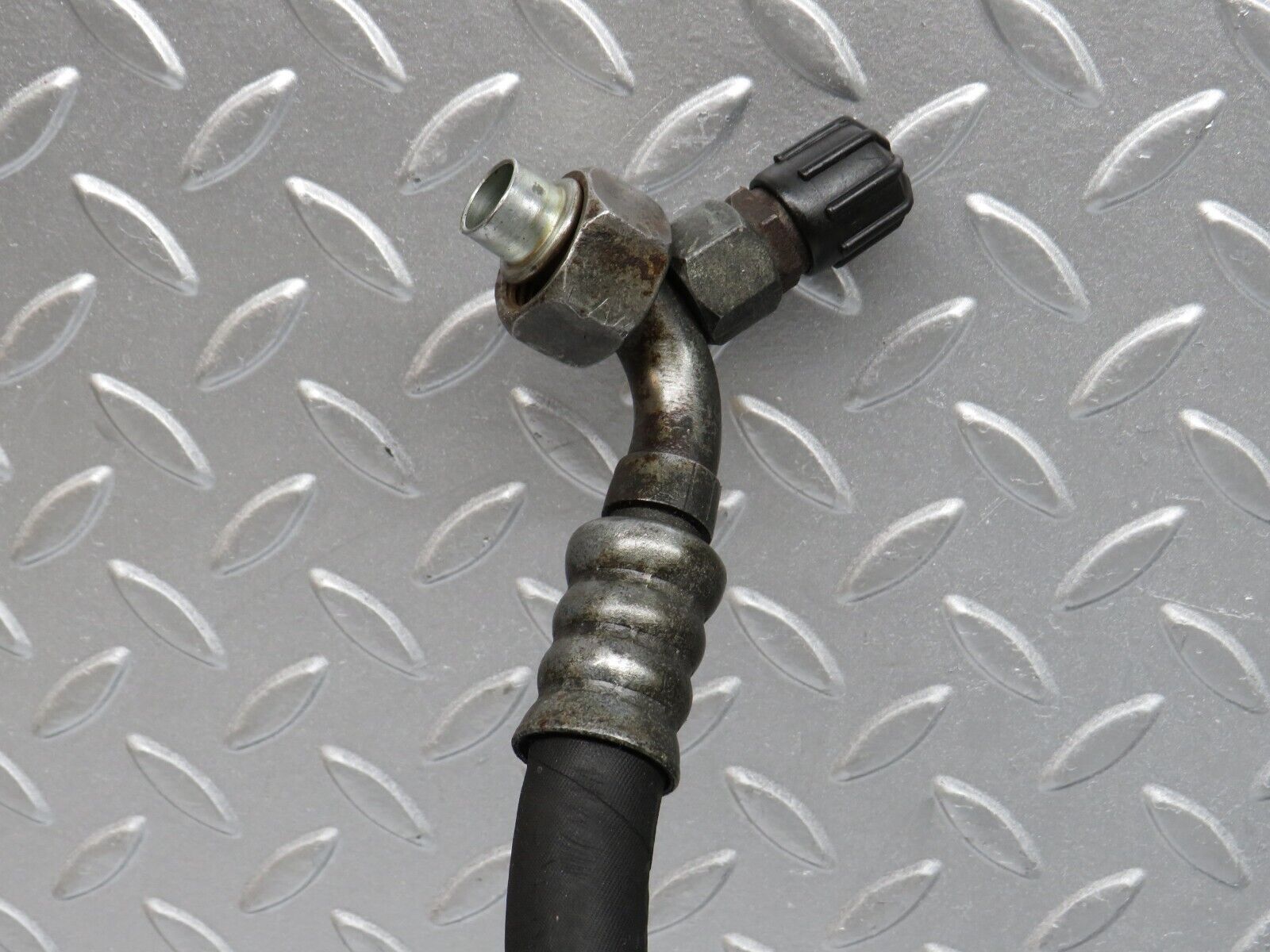 38178 Mercedes-Benz A124 320E Cabriolet Air Conditioning Hose Pipe With Dryer 1042300856