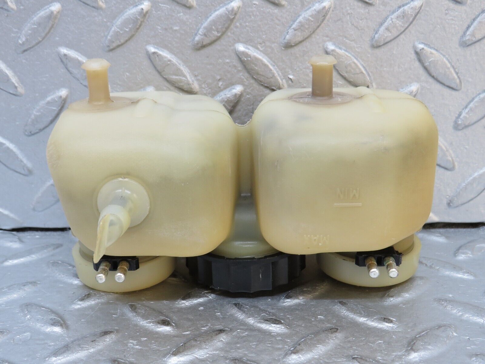 37533 Mercedes-Benz W109 300SEL Brake Fluid Reservoir Tank ATE