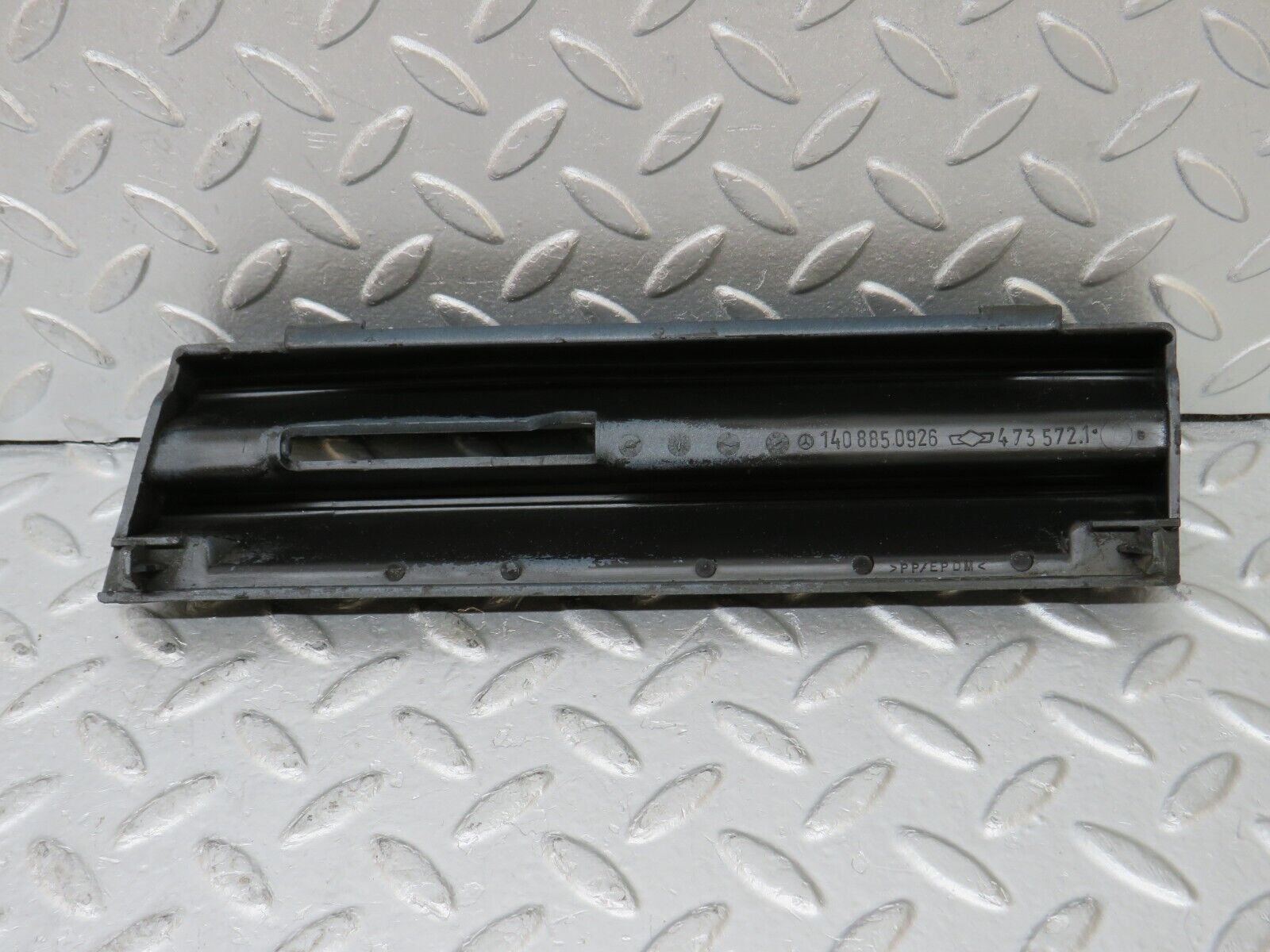 35314 Mercedes-Benz W140 Front Bumper Tow Hook Cover Grill 1408850926