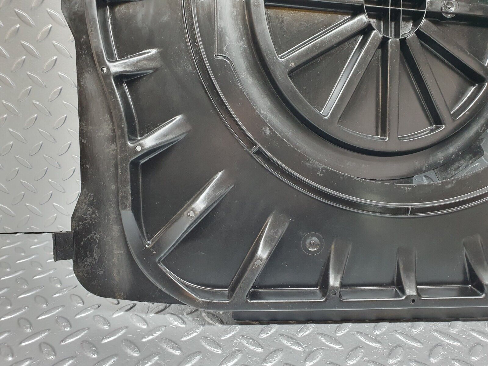 41480 Mercedes-Benz W124 200E Spare Wheel Cover 1246933133