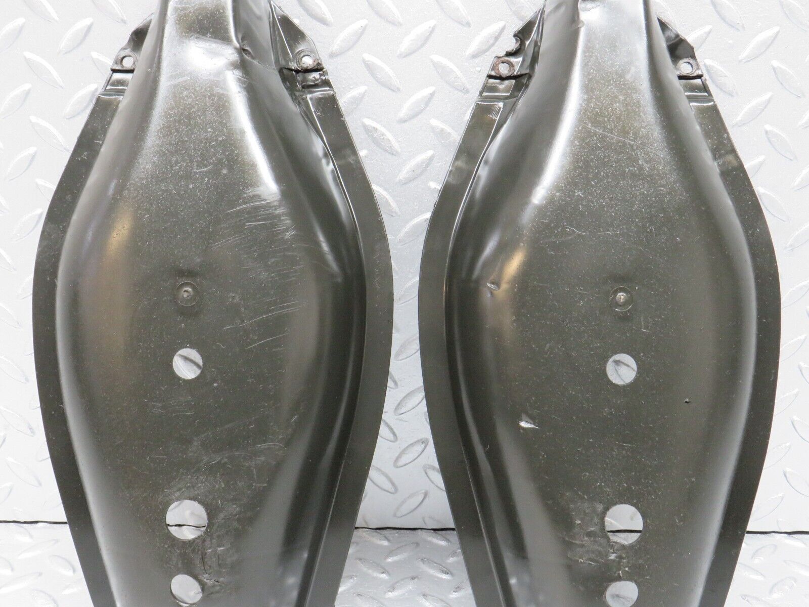 38433 Mercedes-Benz R129 280SL Coupe Rear Control Arm Cover Pair 1293520188