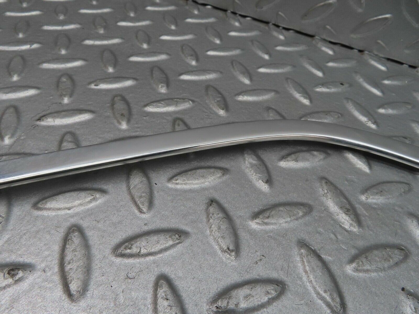 13602 Mercedes-Benz W123 200 Front Left Door Window Chrome Frame