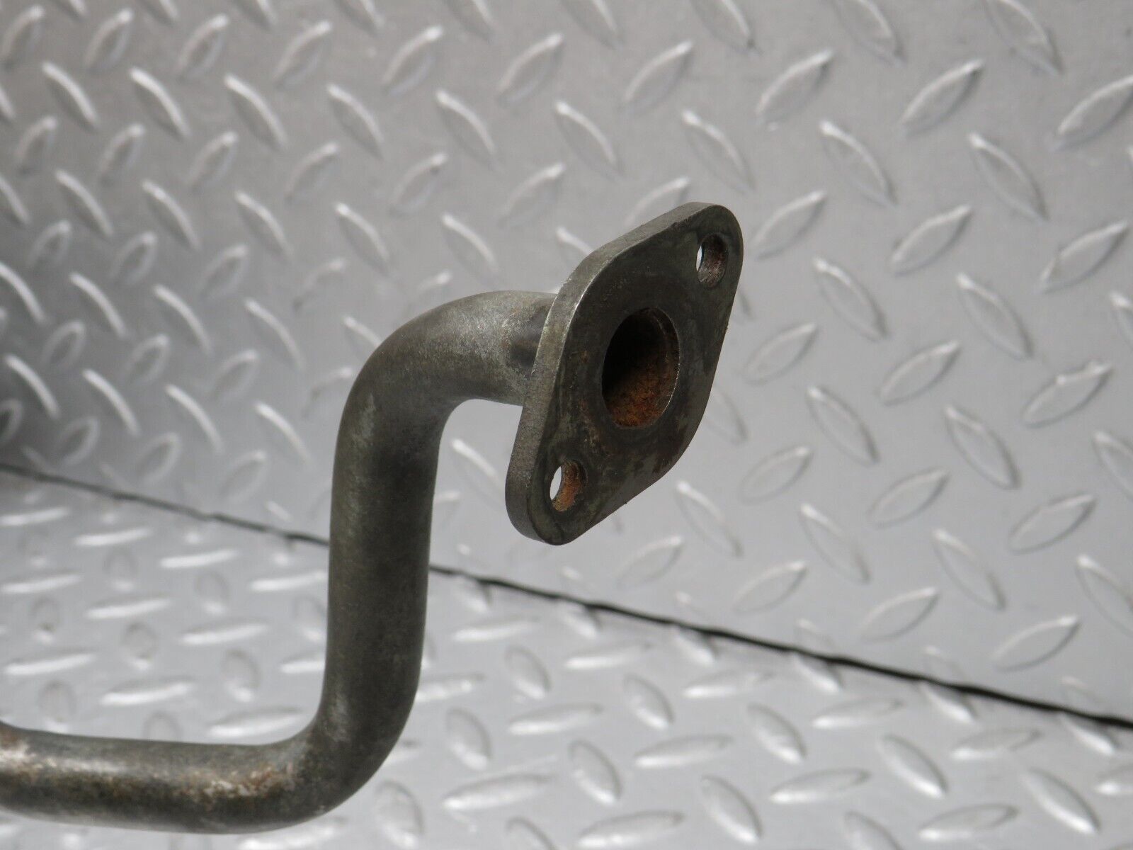 38169 Mercedes-Benz A124 320E Cabriolet Oil Filter Housing 1041840608