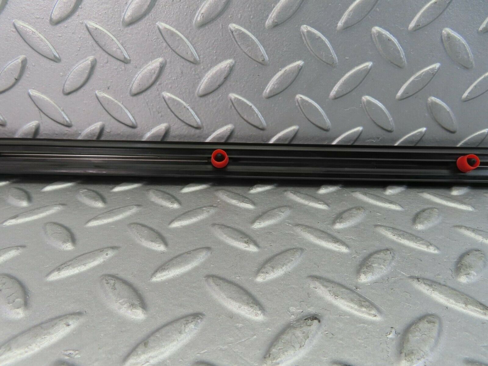 10241 Mercedes-Benz W123 Rear Right Door Centre Moulding Trim
