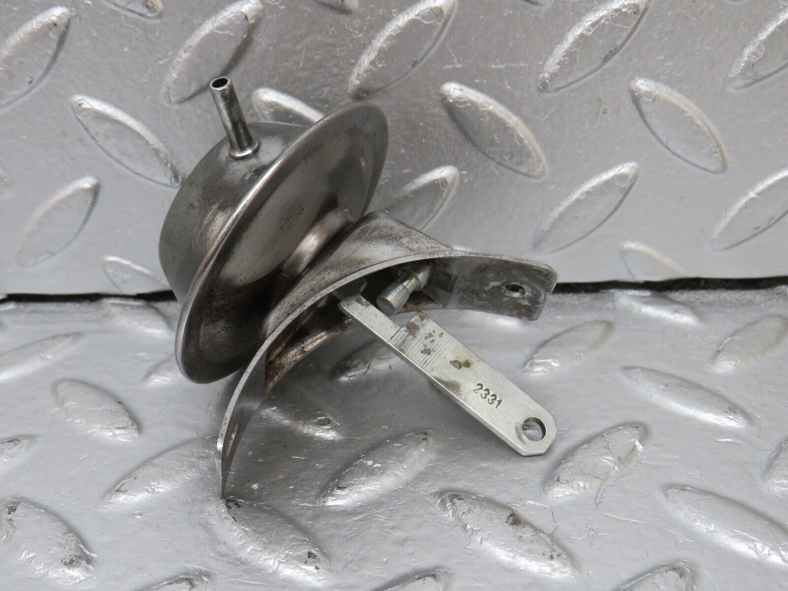 34498 Mercedes-Benz C126 380SEC Ignition Distributor Vacuum Control Valve