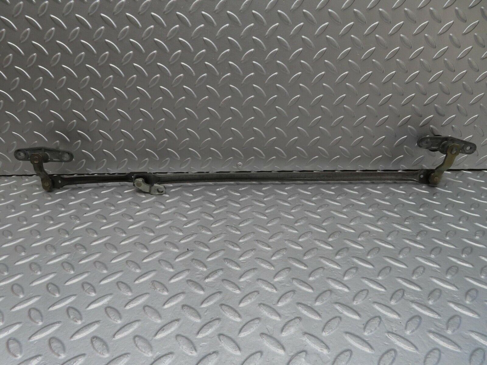 16021 Mercedes-Benz W123 280E Windscreen Wiper Linkage